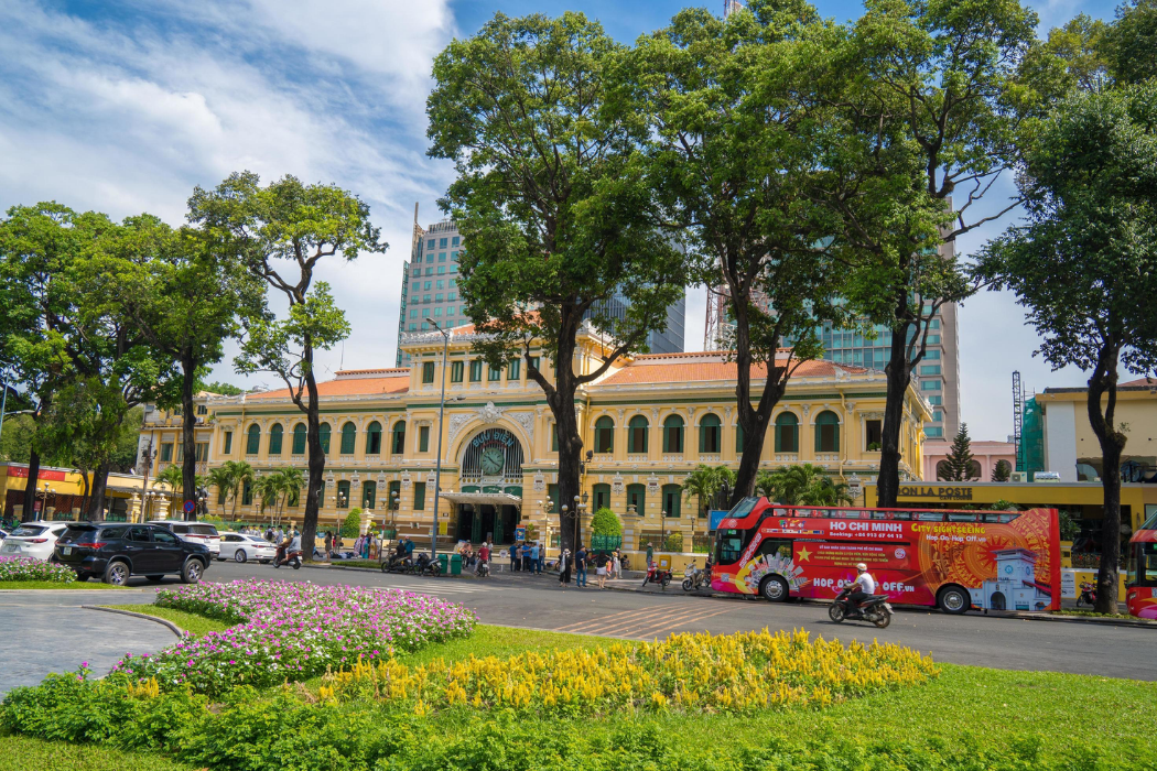CẨM NANG DU LỊCH THÀNH PHỐ HỒ CHÍ MINH 2026 - Đi Đúng Trend, Đi Thông Minh, Đi Trải Nghiệm