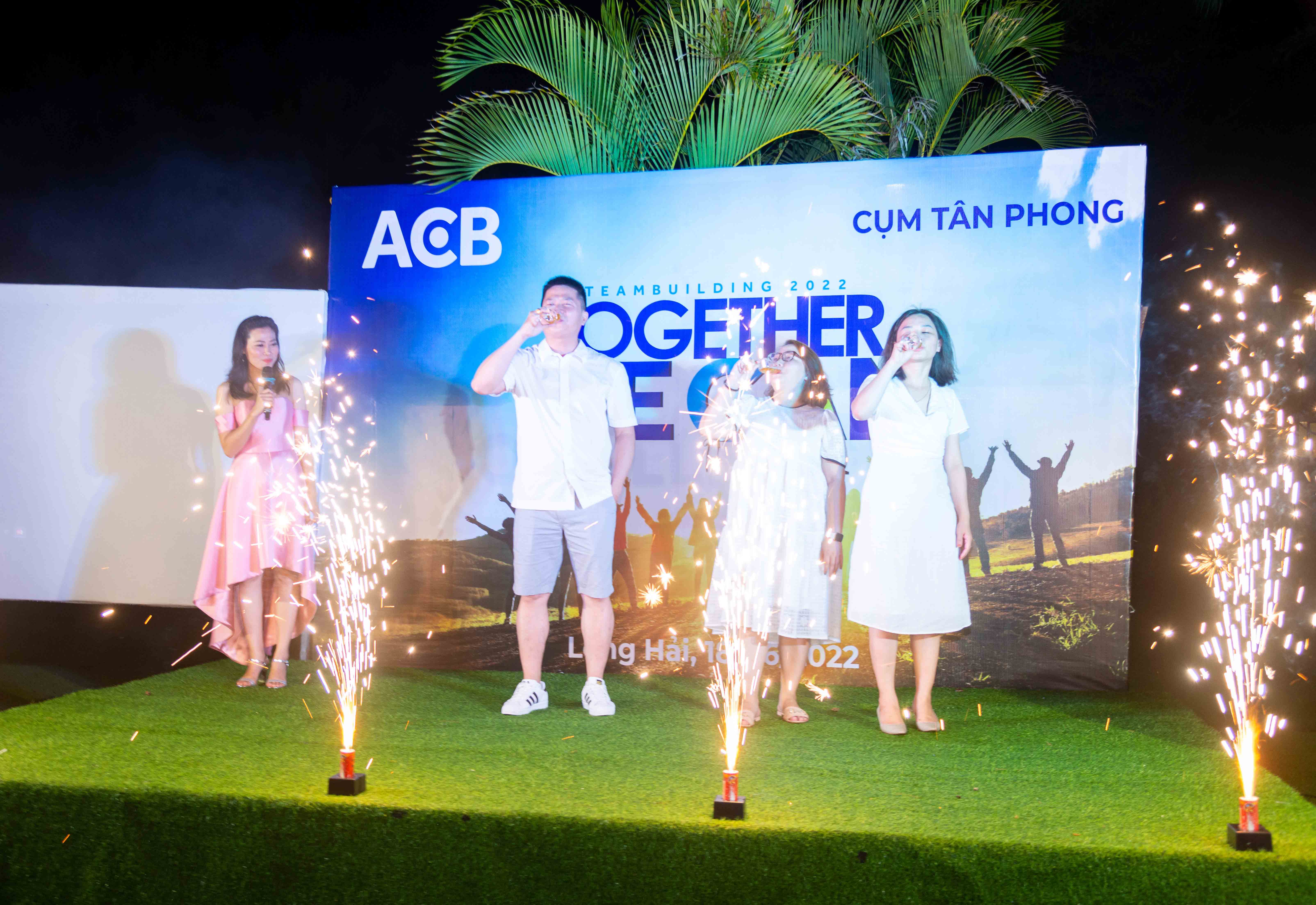 Nơi không còn khoảng cách!