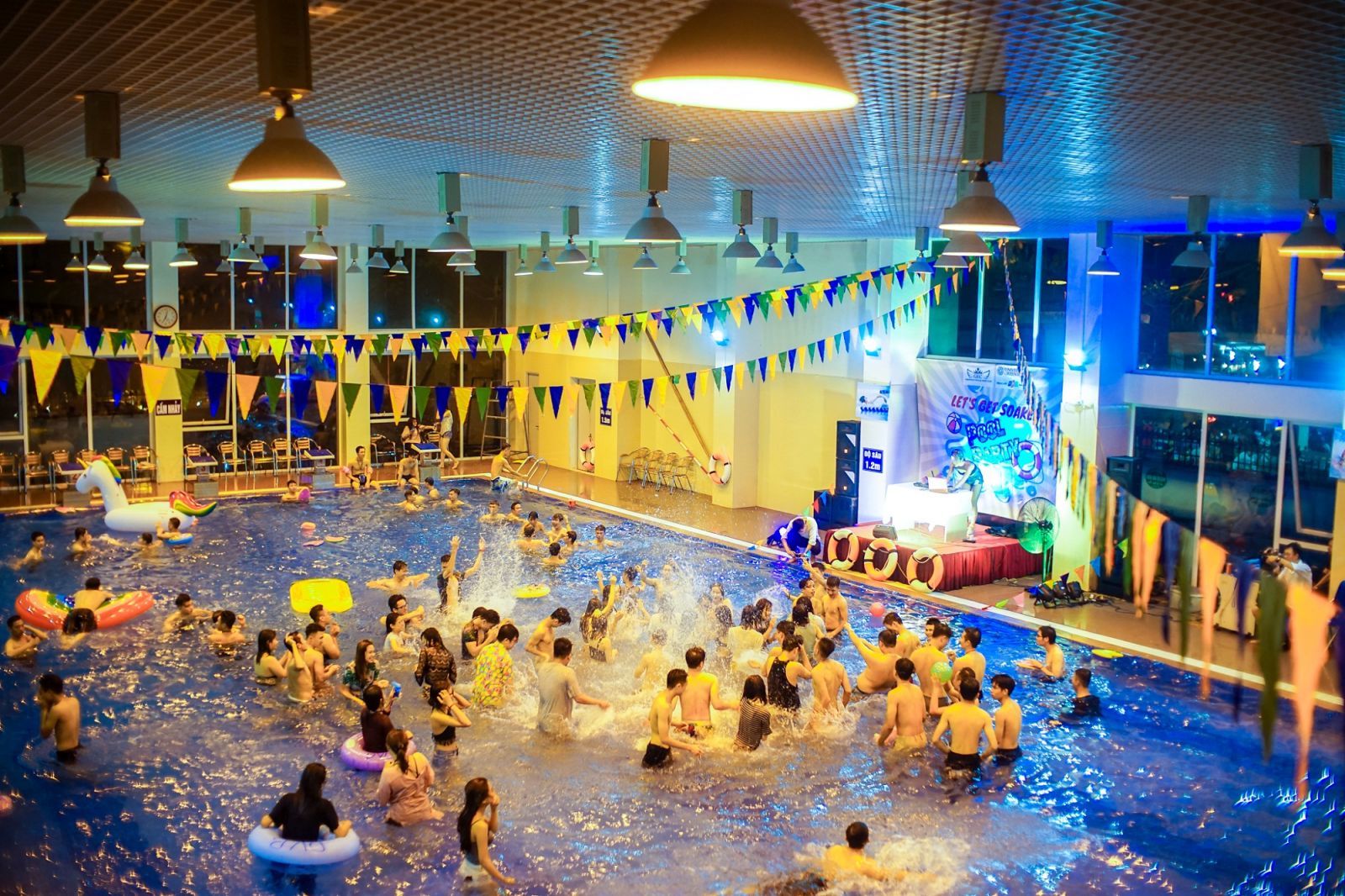  Pool party là gì - vì sao mang đến sự phấn khích cho người tham gia?
