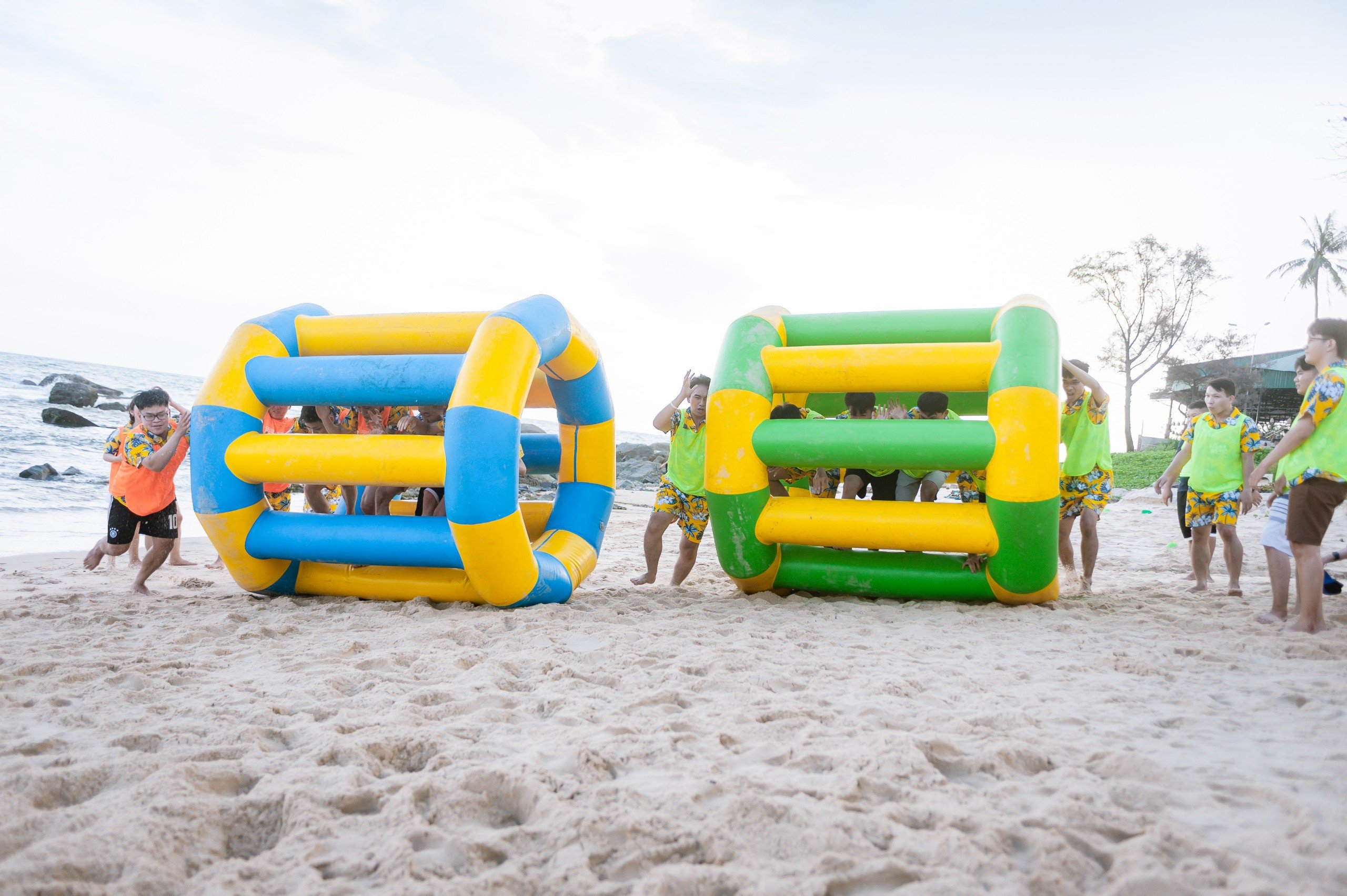 Team Building: ''Cùng Nhau Vươn Tầm Cao Mới''