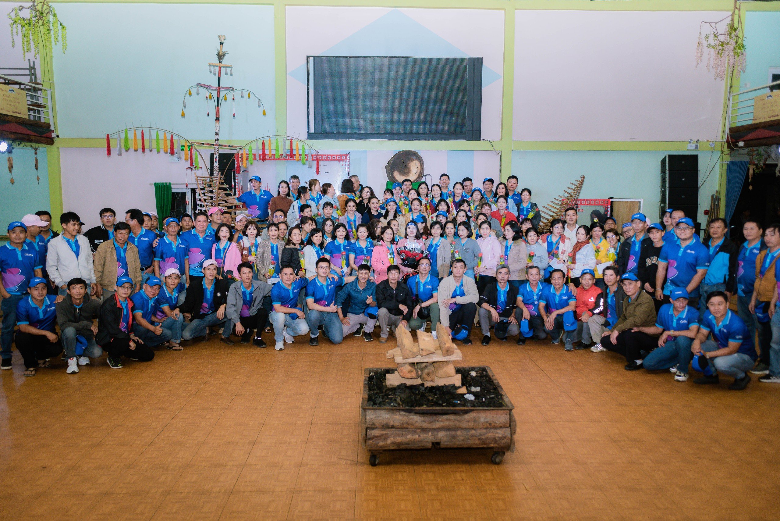 Team Building: Đánh thức tinh thần “NGỌC TRONG ĐÁ”