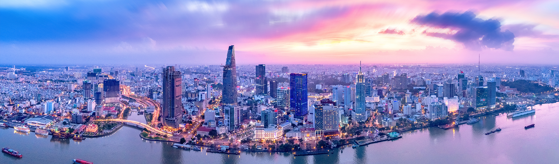 CẨM NANG DU LỊCH THÀNH PHỐ HỒ CHÍ MINH 2026 - Đi Đúng Trend, Đi Thông Minh, Đi Trải Nghiệm