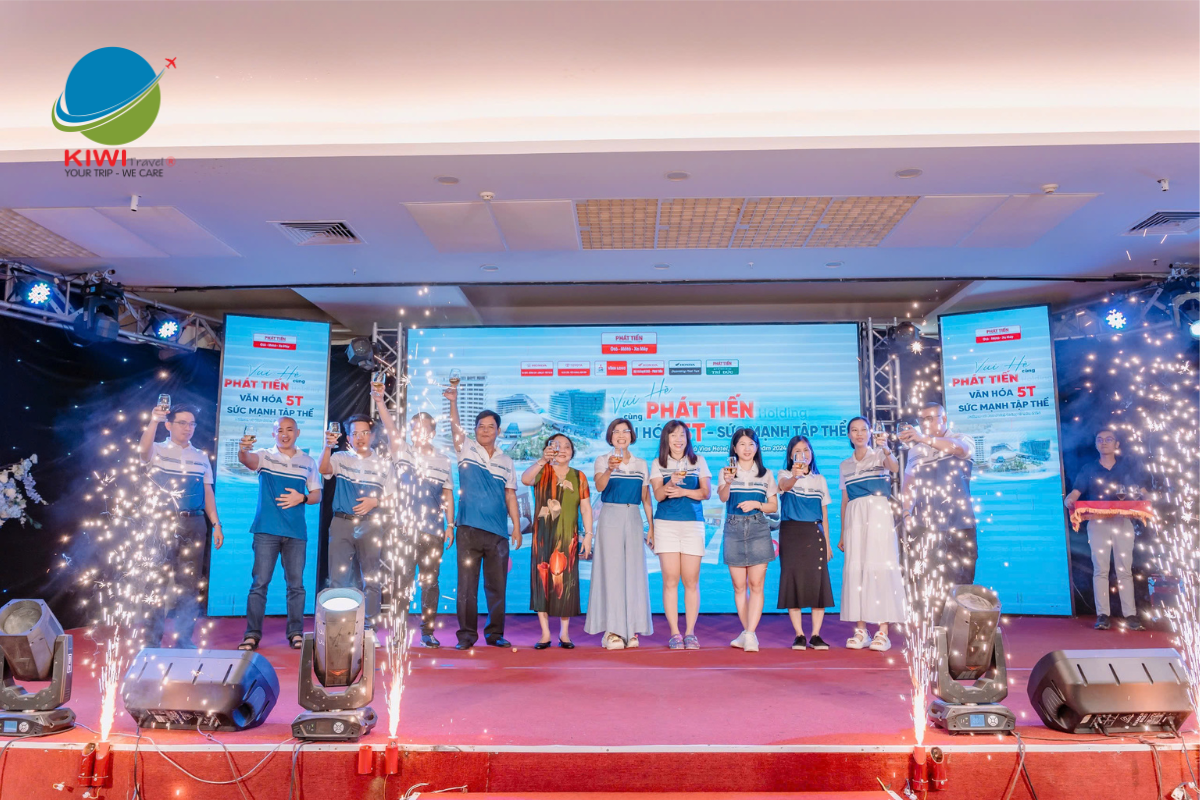 TỔ CHỨC ĐÊM GALA DINNER ĐẶC BIỆT