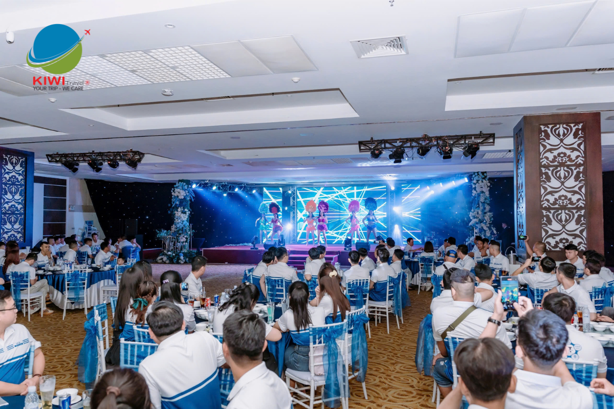 TỔ CHỨC ĐÊM GALA DINNER ĐẶC BIỆT